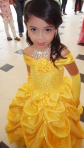 en şık kız çocuk abiye kıyafet modelleri