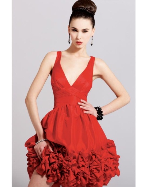 kırmızı kısa mezuniyet elbisesi modeli