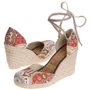 Tommy hilfiger en güzel sandalet modelleri