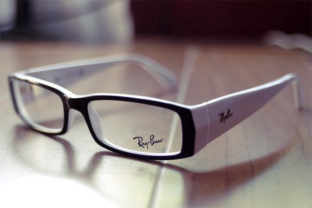 en şık rayban gözlük modeli