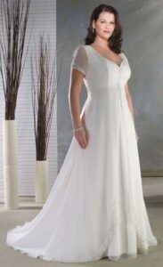 en zarif büyük beden gelinlik modelleri