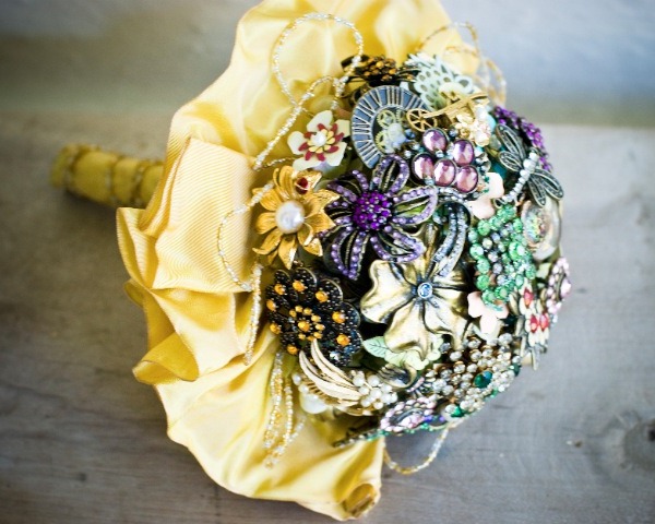 farklı tasarımlarda yapay gelin çiçekleri