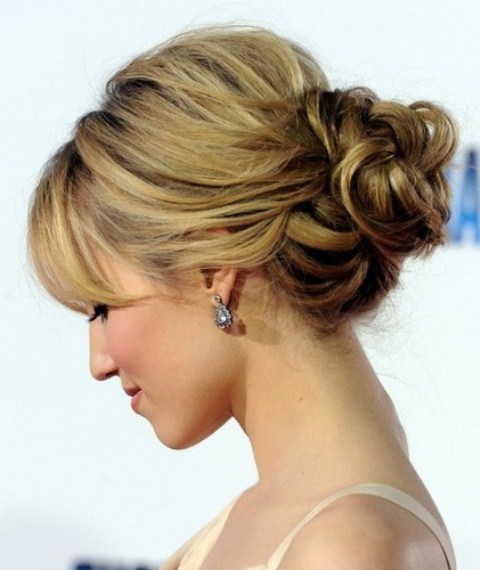 hafif dağınık ense topuzu modelleri