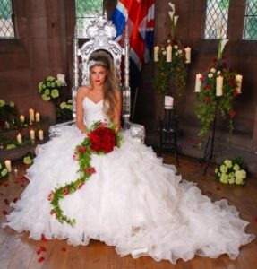 kırmızı gerçek gelin çiçekleri