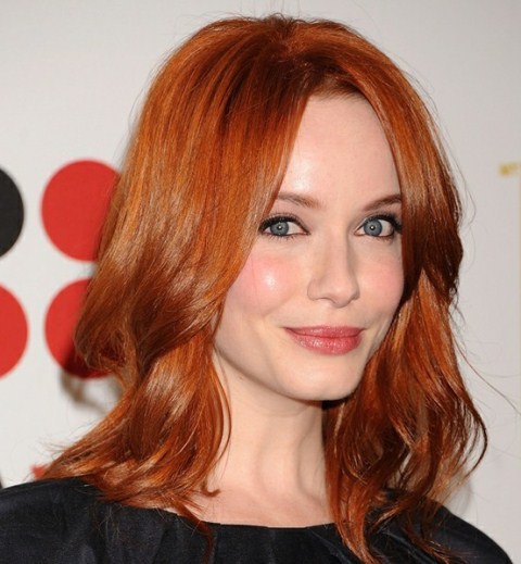 kırmızı saç makyaj önerileri