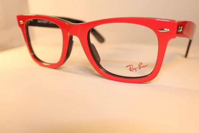 rayban renkli çerçeve gözlük