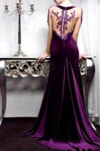 sırt dekolteli balo elbisesi