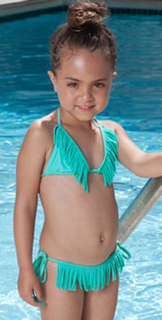 kız çocuk mavi bikini