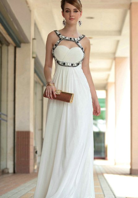 beyaz gece elbisesi