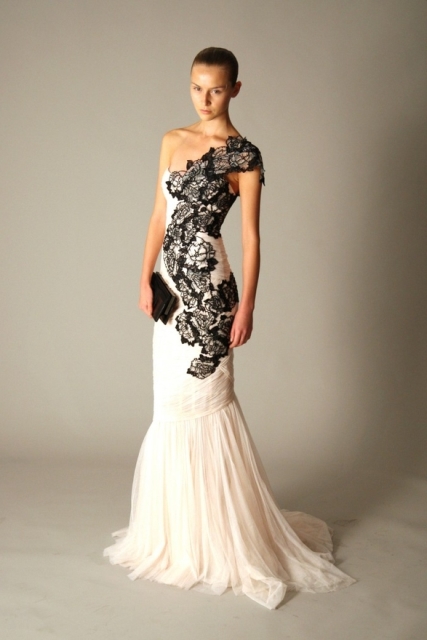 dantel işlemeli beyaz abiye elbise