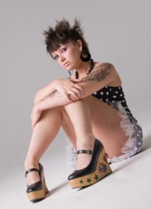 dövmeli ayakkabı modelleri