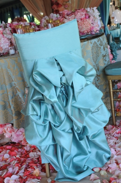 düğün için sandalye süsleri