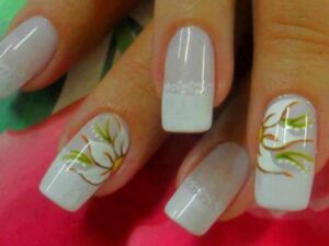 en güzel tırnak süslemeleri