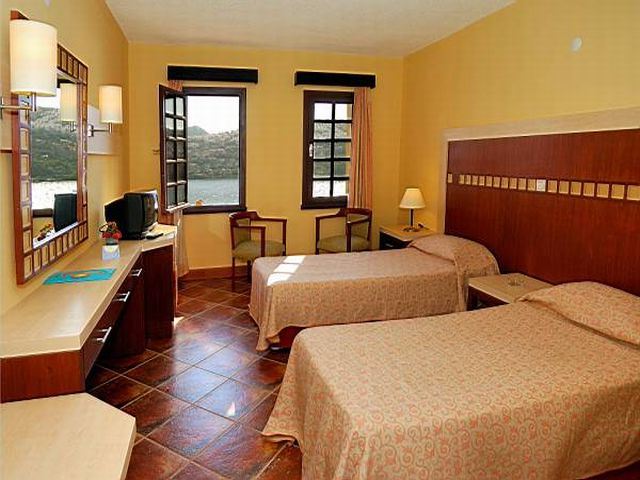 green beach resort otel odası