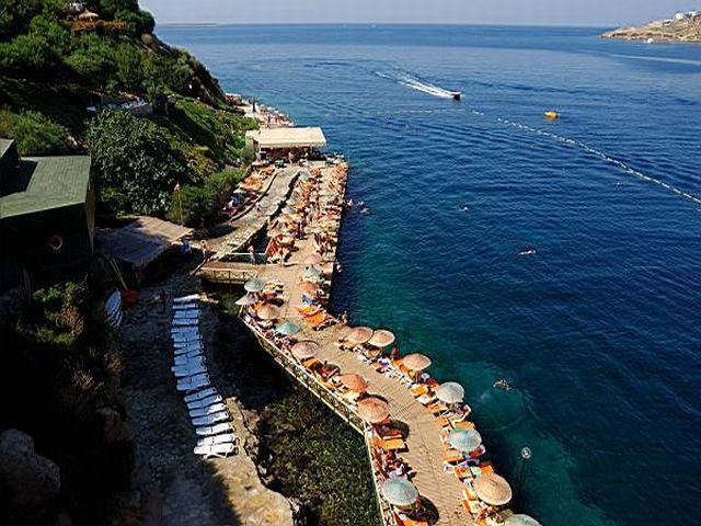 green beach resort plaj