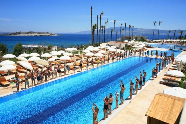 kefaluka otel yüzme havuzu