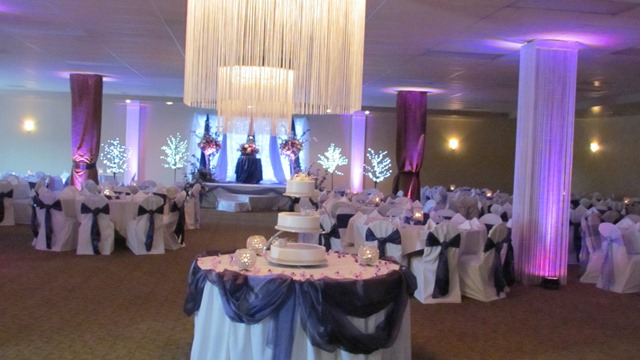 mor renk düğün dekorasyonu