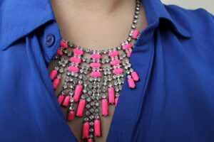 neon taşlı kolyeler