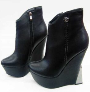 siyah dolgu topuk kısa bot