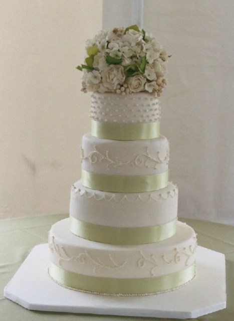 yeşil düğün pastası