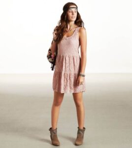 en güzel dantel elbise modelleri