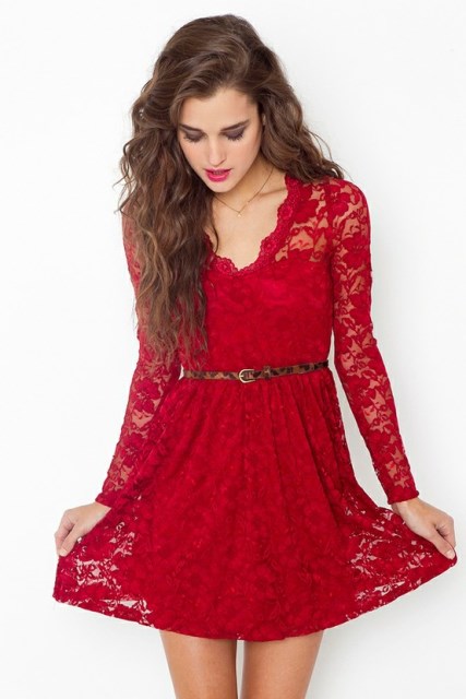 kırmızı uzun kollu dantel elbise