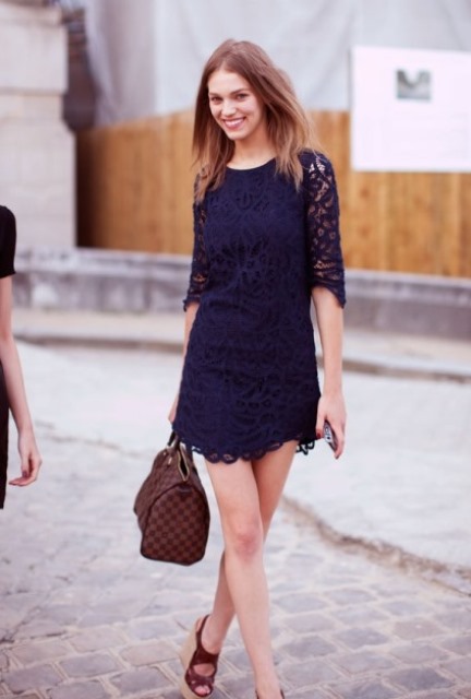 lacivert dantel elbise modeli