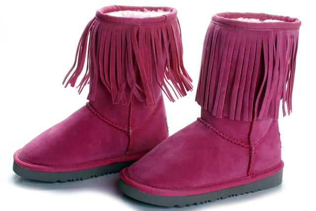 kız-çocuk-pembe-püsküllü-ugg-çizme