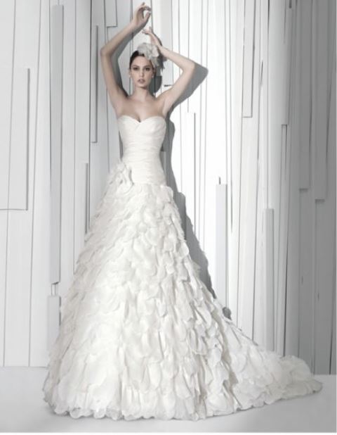 fırfırlı gelinlik modelleri