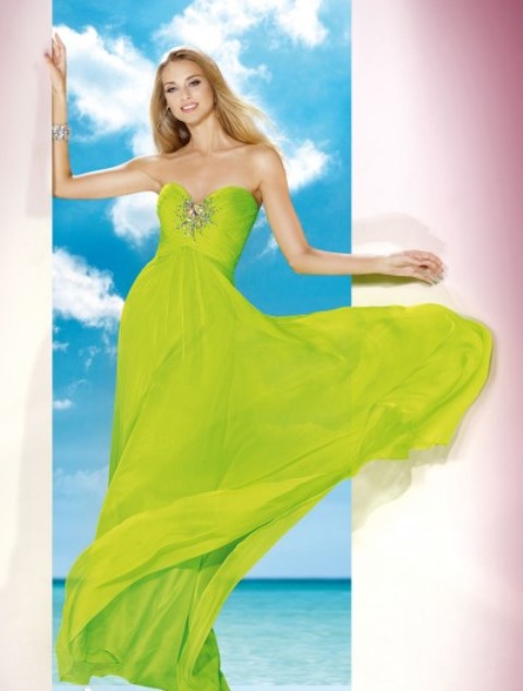 yeşil balo elbisesi modeli