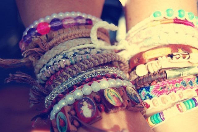 Bohem tarzda bileklikler