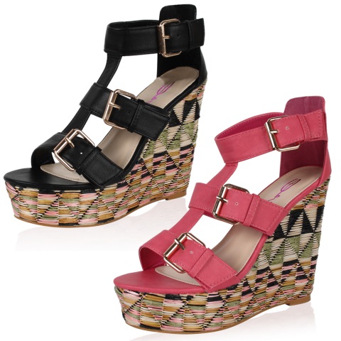 Dolgu topuk sandaletler