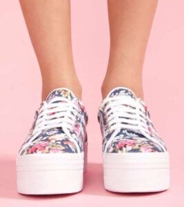 çiçek desenli flatform ayakkabı