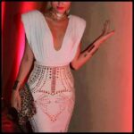 genç gösteren gece elbiseleri