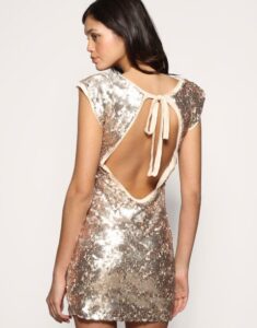 sırtı açık abiye elbise modeli