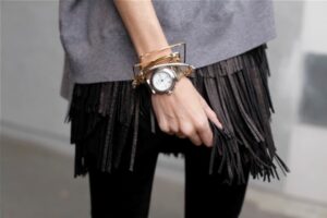 püsküllü deri etek