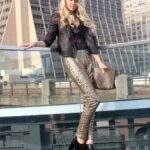 altın sarısı payetli pantolon