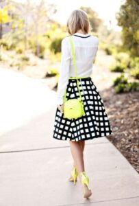 siyah beyaz etek kombini