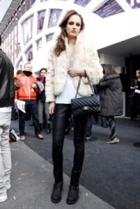 deri pantolon ve bot kombinleri