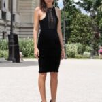 siyah dar kesim elbise modeli