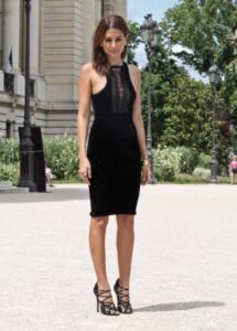 siyah dar kesim elbise modeli