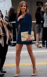 uzun kollu mini elbise modeli