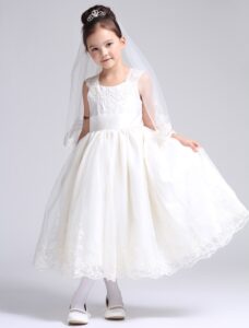 beyaz kız çocuk gelinlik modeli