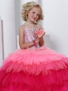 kız çocuk pembe gelinlik modeli