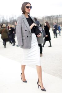 beyaz klasik etek modeli