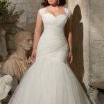 büyük beden balık gelinlik modeli