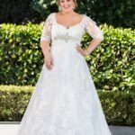 büyük beden dantel gelinlik modeli