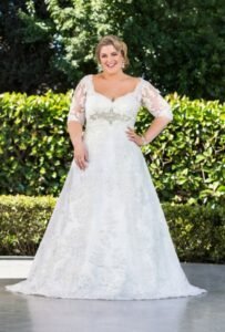 büyük beden dantel gelinlik modeli