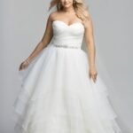 en güzel büyük beden gelinlik modelleri