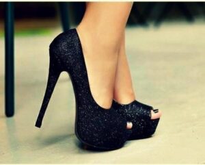 önü açık topuklu ayakkabı